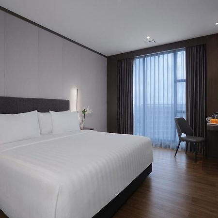 Отель Harper Premier Nagoya Batam Экстерьер фото