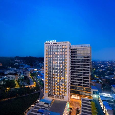 Отель Harper Premier Nagoya Batam Экстерьер фото