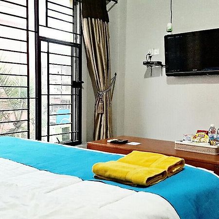 Отель Harper Premier Nagoya Batam Экстерьер фото