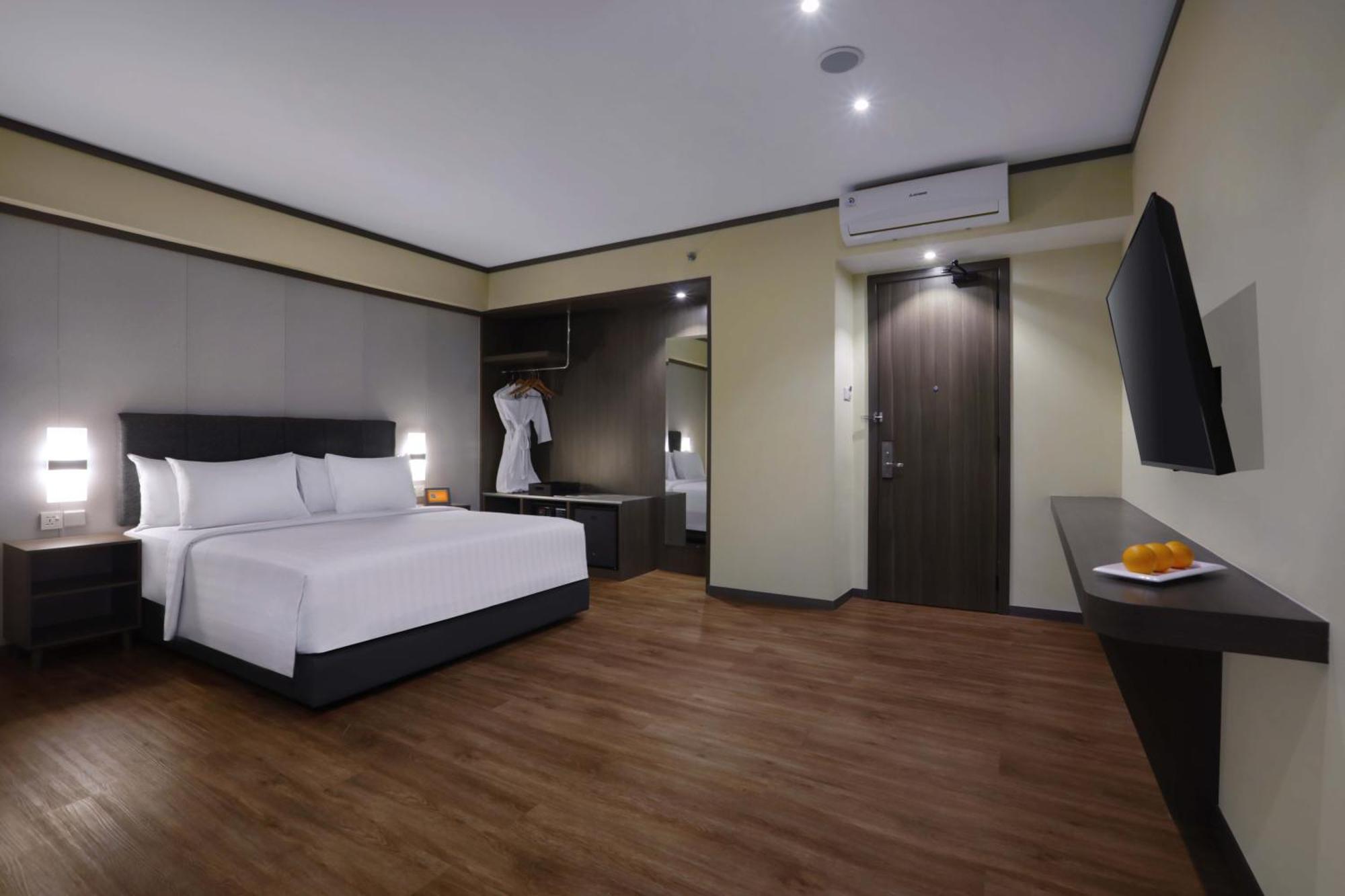Отель Harper Premier Nagoya Batam Экстерьер фото