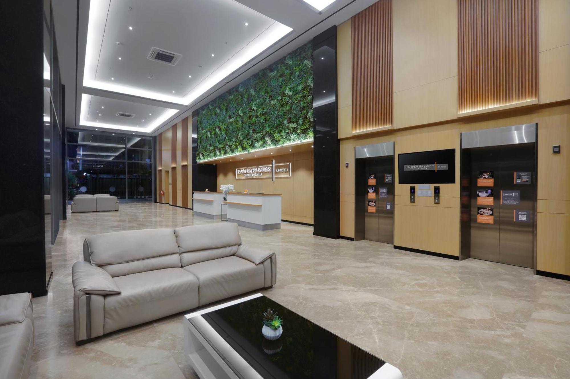 Отель Harper Premier Nagoya Batam Экстерьер фото