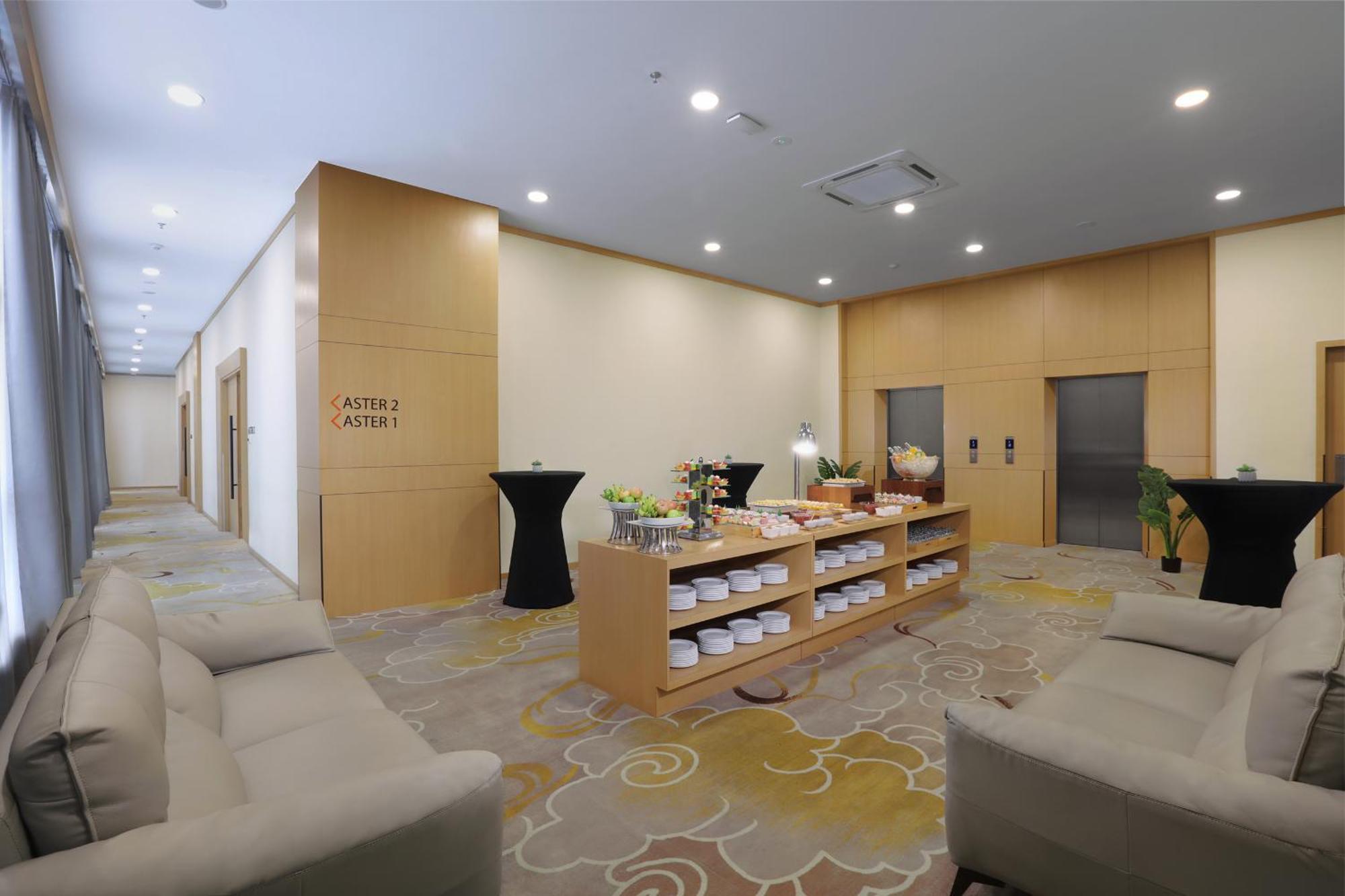 Отель Harper Premier Nagoya Batam Экстерьер фото