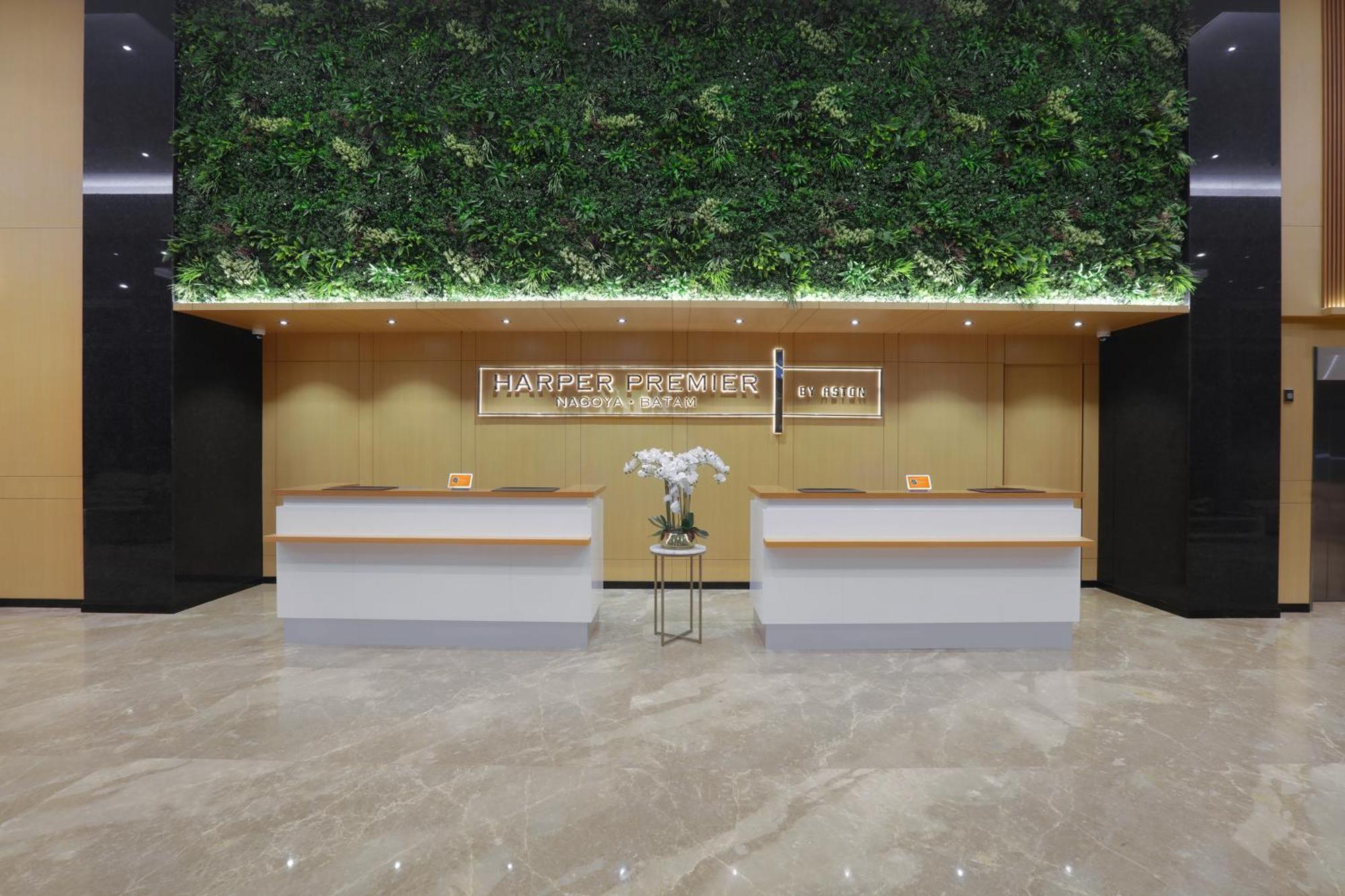 Отель Harper Premier Nagoya Batam Экстерьер фото