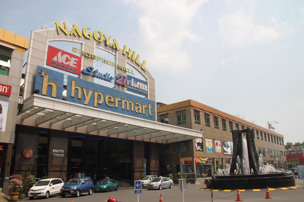 Отель Harper Premier Nagoya Batam Экстерьер фото